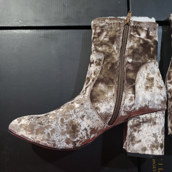 Very Volatile Eclipses Taupe New in Box Rare - Picture 2 of 5